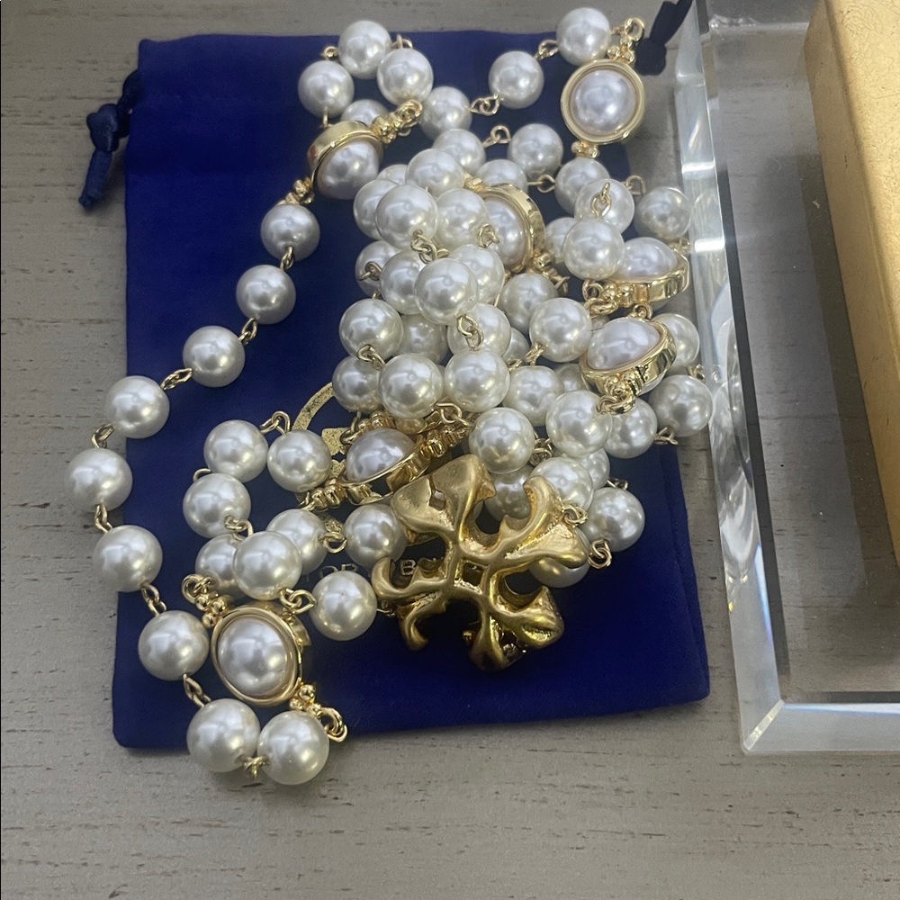 Tory Burch Pearl Necklace with a Gold Tory Burch T Accent - Picture 9 of 9